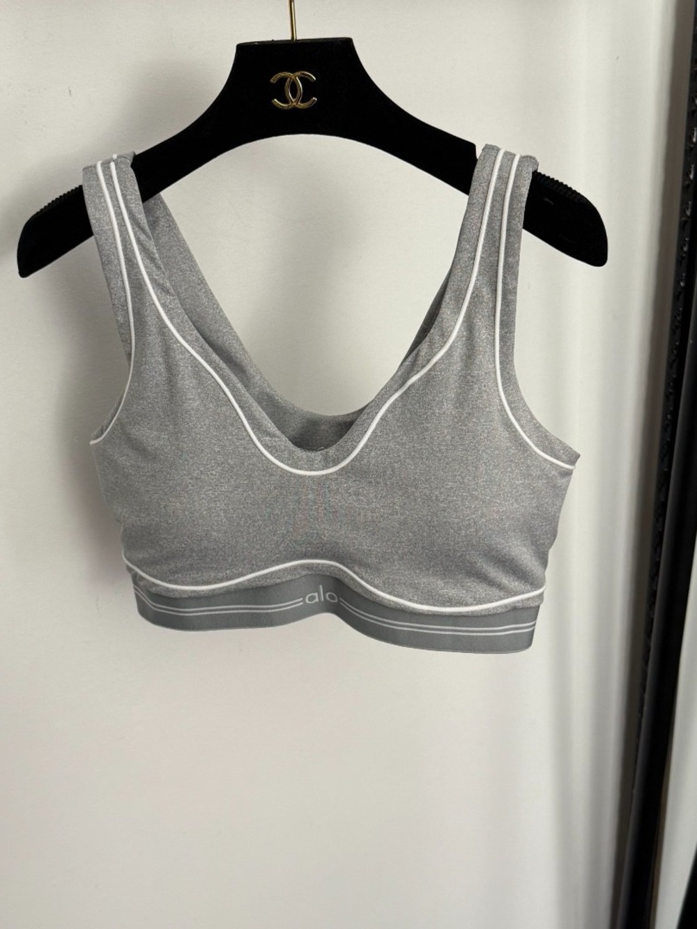 ALO Yoga Silver Seam-Trim Sports Bra & Legging Set